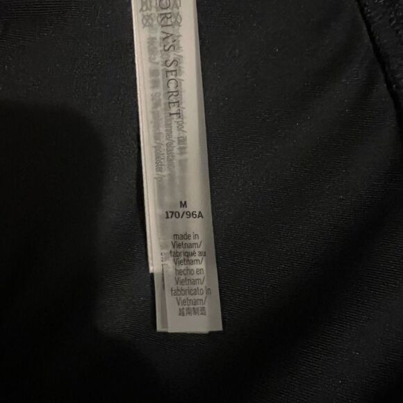 Victoria Secret Black Bikini Halter Top Size Medium - Picture 2 of 3